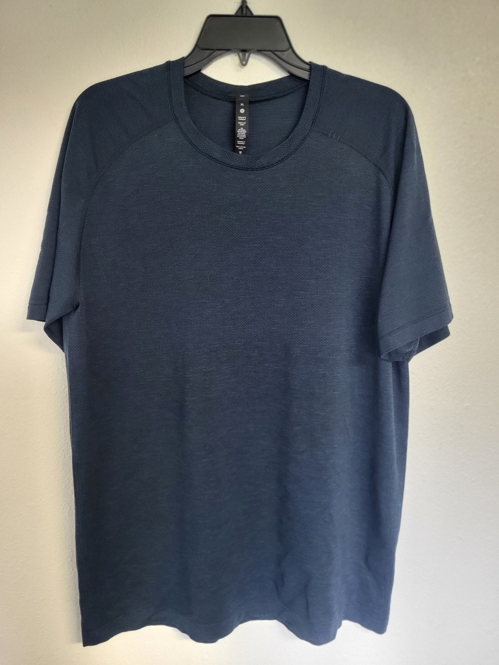 Lululemon Men’s Metal Vent Tech Short Sleeve Shirt Size XL In Dark Blue